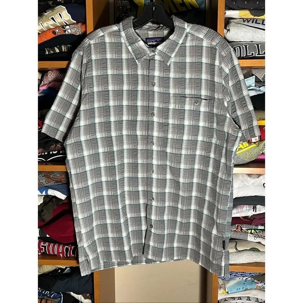 Patagonia Men's Puckerware Short Sleeve Button Shirt Large